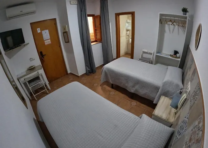 卡纳莱哈斯旅馆 *